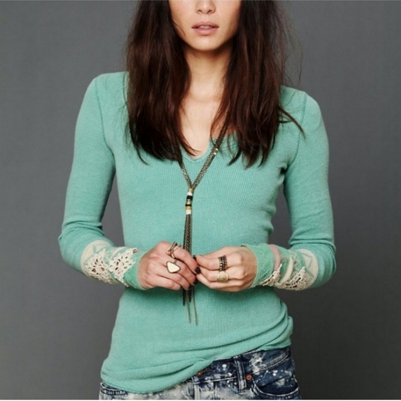 Free People Boho Crochet Cuff Thermal - Picture 2 of 6